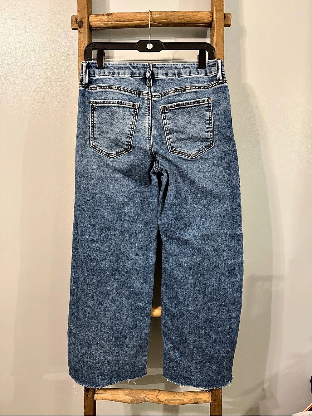 Kut from the Kloth Meg Fab Ab Wide Leg High Rise Jeans Size 6 Inseam 27” - Picture 2 of 7